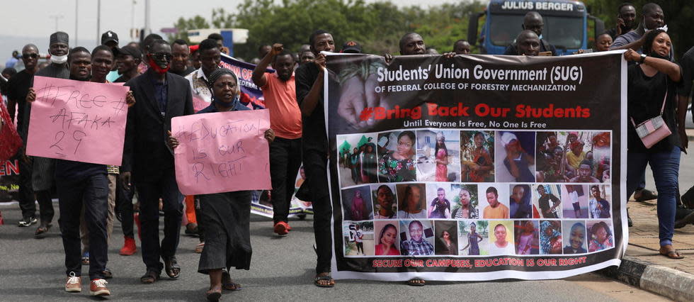 Les enlèvements de masse dans les écoles se multiplient dans le nord et le centre du Nigeria, où les groupes islamistes et gangs criminels cherchent à obtenir des rançons.
