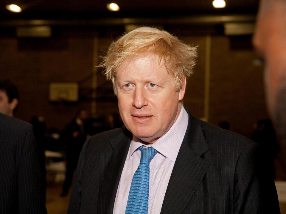 Boris Johnson's Facebook page hosts hundreds of Islamophobic comments after burqa row