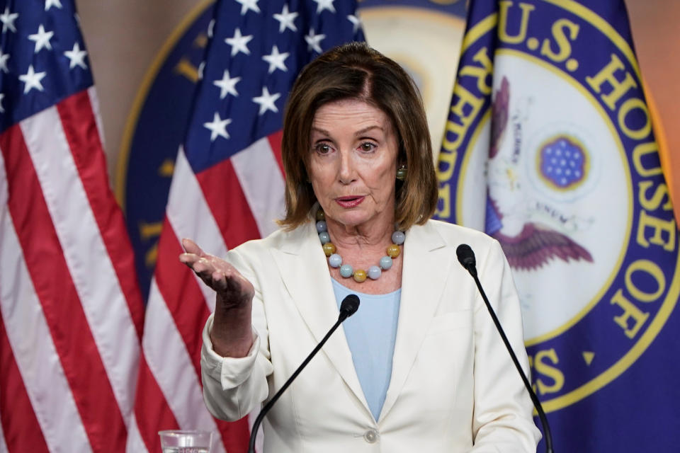 La líder demócrata en la Cámara de Representantes, Nancy Pelosi, negocia con sindicatos, por un lado, y con el gobierno de Trump, por otro, ajustes al T-MEC. (Reuters)