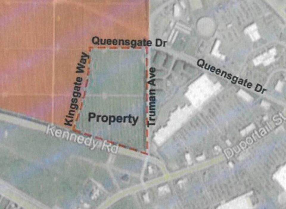 Costco Wholesale submitted a letter of interest to lease 28 acres at Kennedy Road and Truman Avenue in Richland’s Queensgate area for up to 55 years in June 1, 2023. The Washington Department of Natural Resources is negotiating lease terms.