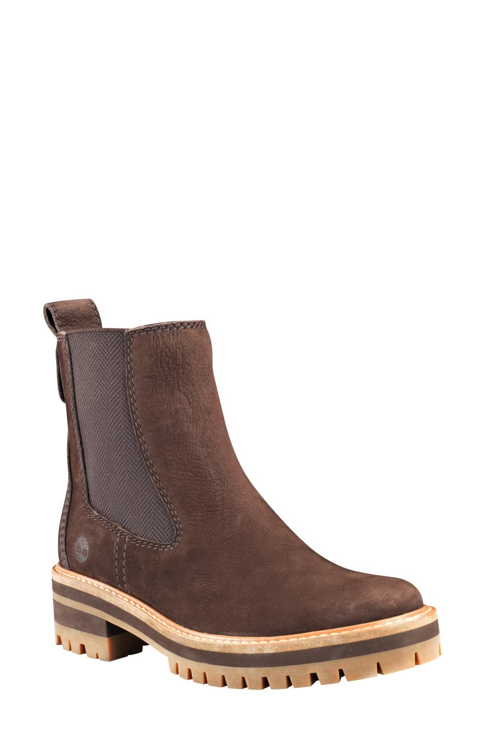 12)  Courmayeur Valley Chelsea Boots