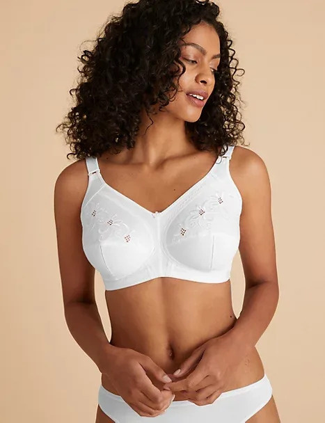 NEW MARKS AND Spencer Front Fastening Non Wired Bra In White