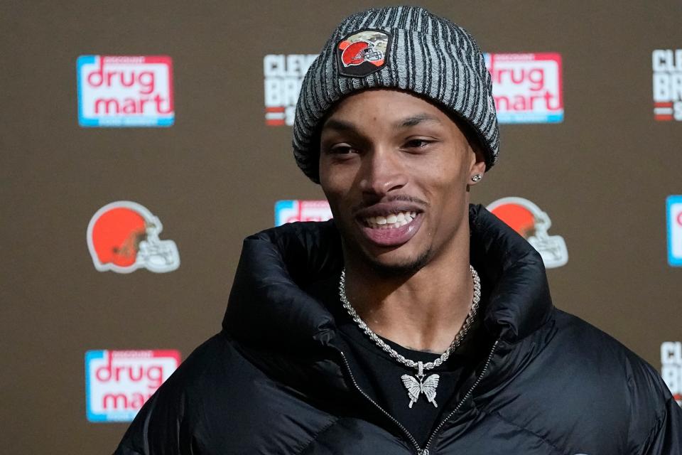 Cleveland Browns quarterback Dorian Thompson-Robinson speaks during a news conference after an NFL football game against the Pittsburgh Steelers, Sunday, Nov. 19, 2023, in Cleveland. (AP Photo/Sue Ogrocki)