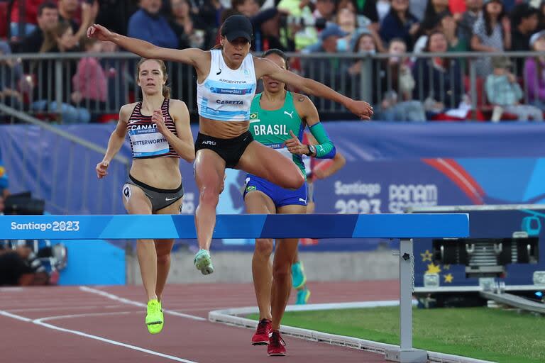 Belén Casetta brilló en los 3000 metros con obstáculos en los Juegos Panamericanos Santiago 2023 y quiere superarse en París 2024