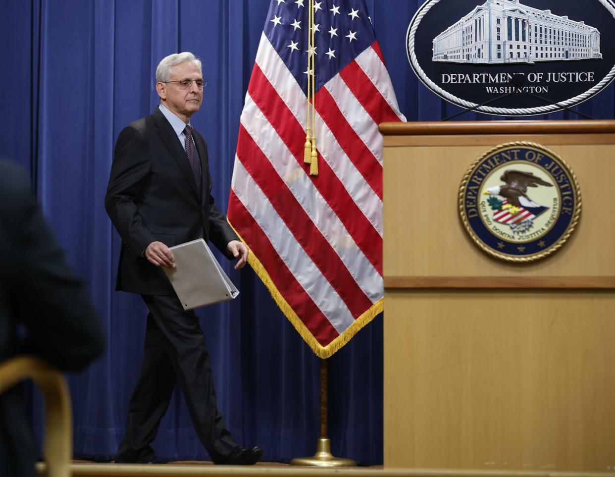 <span>U.S. Attorney General Merrick Garland has promised to hold accountable all those involved with the Jan. 6 assault on U.S. Capitol.</span> <span><a href="https://www.gettyimages.com/detail/news-photo/attorney-general-merrick-garland-arrives-to-announce-a-news-photo/1399058101?adppopup=true" rel="nofollow noopener" target="_blank" data-ylk="slk:Chip Somodevilla/Getty Images;elm:context_link;itc:0;sec:content-canvas" class="link ">Chip Somodevilla/Getty Images</a></span>