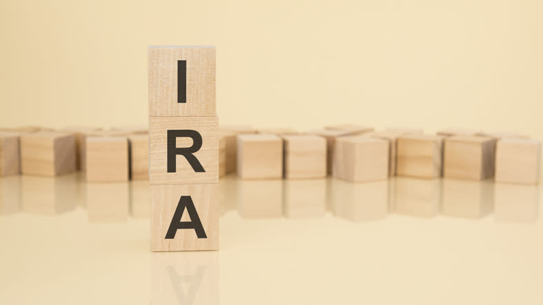 SmartAsset: Types of individual retirement accounts (IRAs)