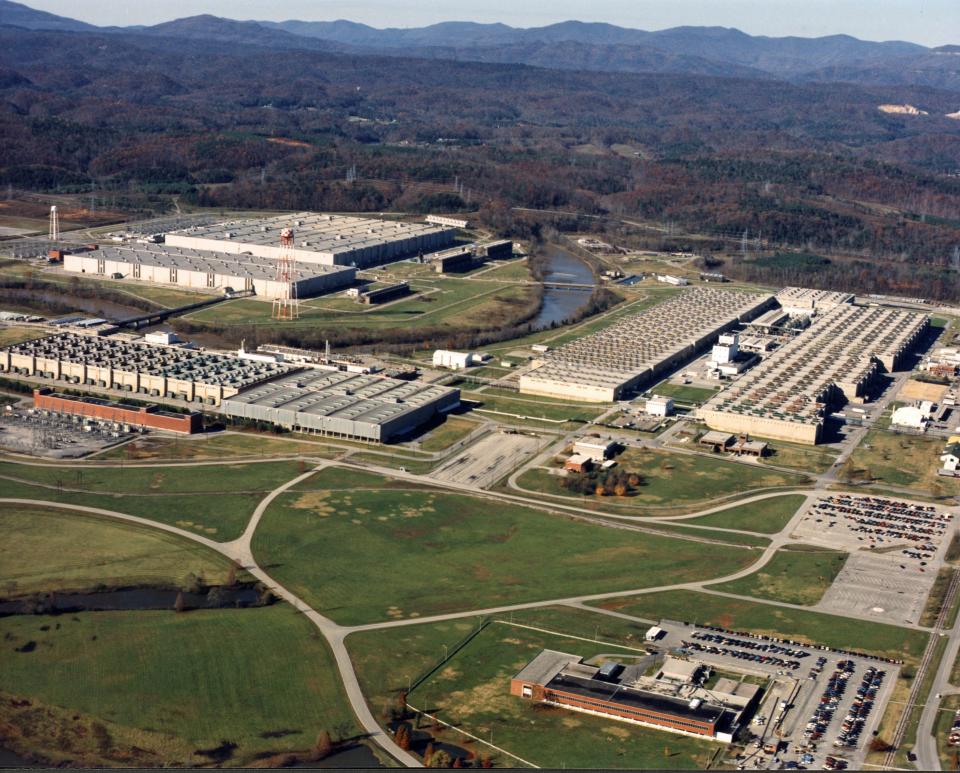 The K-25 Gaseous Diffusion Plant, including K-25, K-27, K-29, K-31, and K-33 gaseous diffusion process buildings.