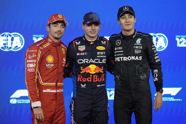 Max Verstappen (Red Bull), secundado por Charles Leclerc (Ferrari) y George Russell (Mercedes), los tres pilotos más rápidos en las pruebas de clasificación para el GP de Bahréin, primera carrera de la temporada de la Fórmula 1 que se corre este sábado