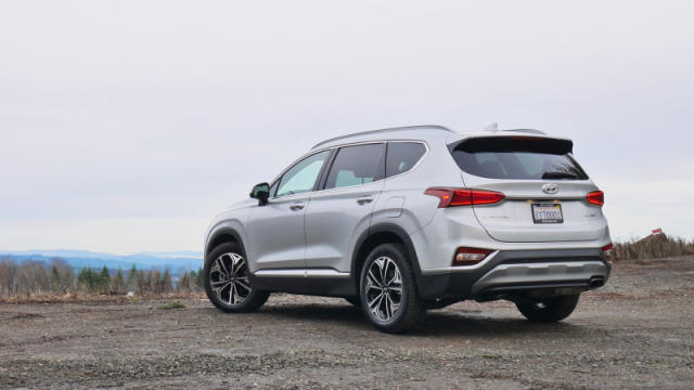 2020 Hyundai Santa Fe Review & Buying Guide