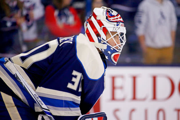 COLUMBUS, OH - NOVEMBER 18: Curtis McElhinney #30 of the Columbus Blue Jackets warms up prior to the start of the game against the New York Rangers on November 18, 2016 at Nationwide Arena in Columbus, Ohio. (Photo by Kirk Irwin/Getty Images)