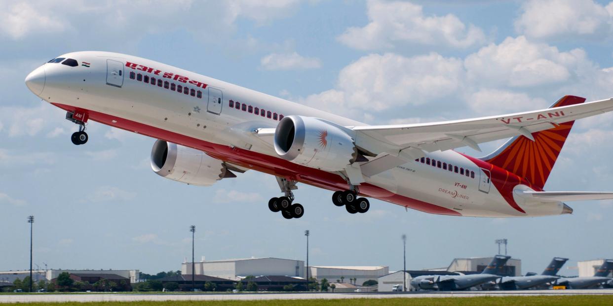 air india boeing dreamliner 787 plane takeoff