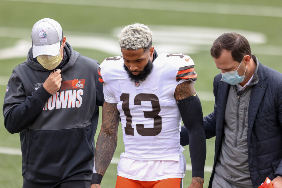 CINCINNATI, OHIO - OCTOBER 25: Odell Beckham Jr. #13 of the Cleveland Browns walks off the field in the game against the Cincinnati Bengals at Paul Brown Stadium on October 25, 2020 in Cincinnati, Ohio. (Photo by Justin Casterline/Getty Images)