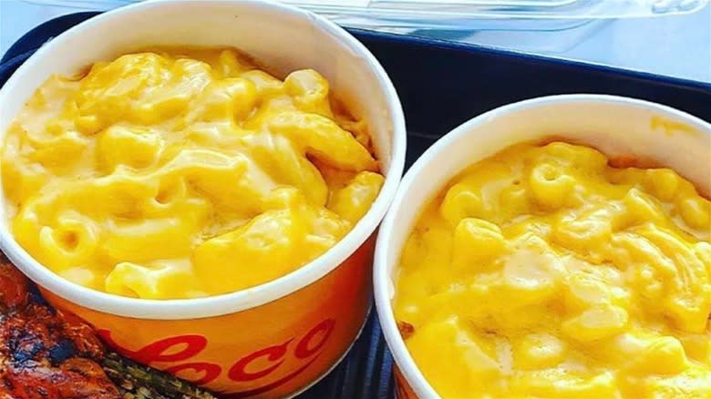 mac and cheese in cups