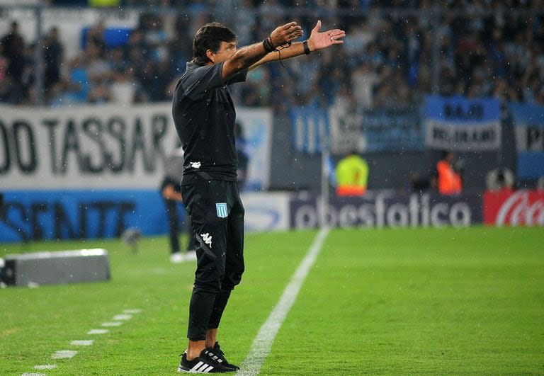 Gustavo Costas, el fogonero del anhelo de siempre en Racing: ser campeón; el nuevo director técnico no teme ponerse la mochila de la presión.