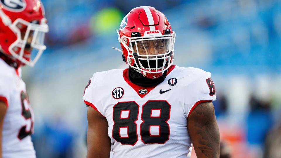 Georgia defensive lineman Jalen Carter warms up before an NCAA college football game in Lexington, Ky., Saturday, Nov. 19, 2022. (AP Photo/Michael Clubb)