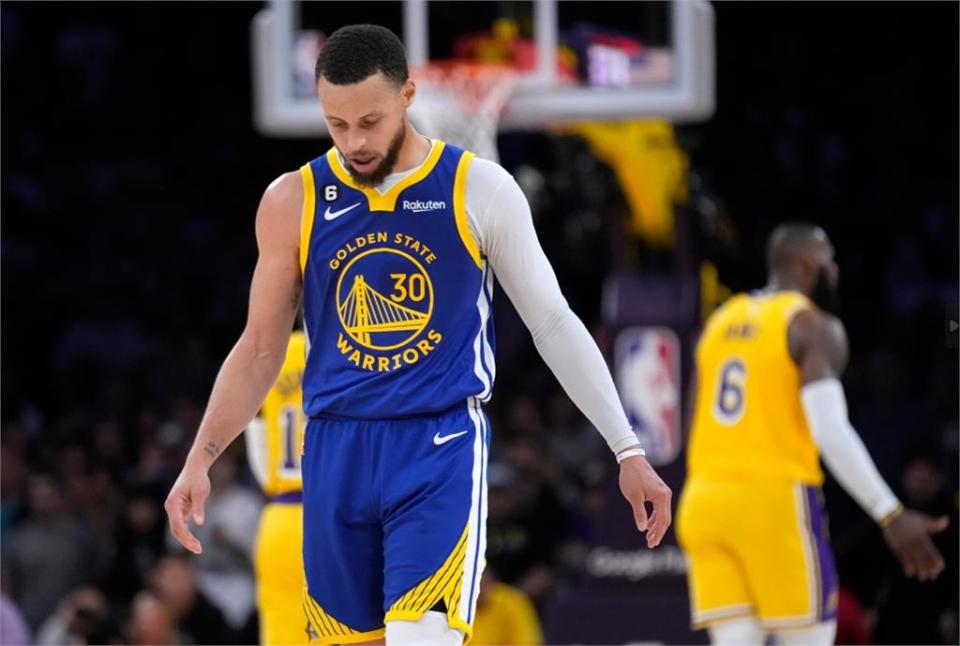 NBA／奇兵沃克「末節飆15分」助湖人聽牌！詹皇：沒他贏不了勇士