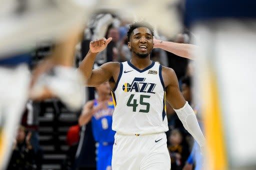 米丘(Donovan Mitchell)除第3戰大勝外，其餘4戰皆有30分以上，相對穩定，爵士過盤機率也比較高。法新社