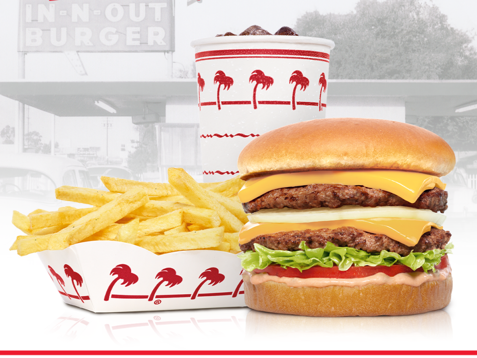 美國漢堡品牌「In-N-Out」今天在大直舉辦快閃店。（圖：臉書）