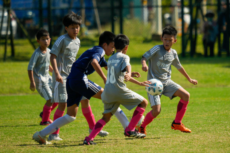 Wings Soccer(灰)由中華女足助理教練楊俊彥帶領。（圖：台灣山葉提供）