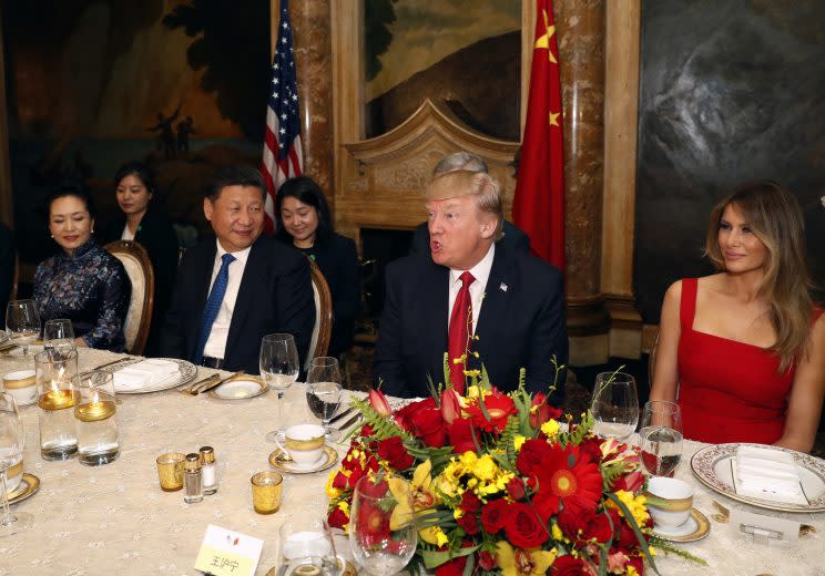 Chinese first lady Peng Liyuan, Chinese President Xi Jinping, President Trump, and first lady Melania Trump at Mar-a-Lago