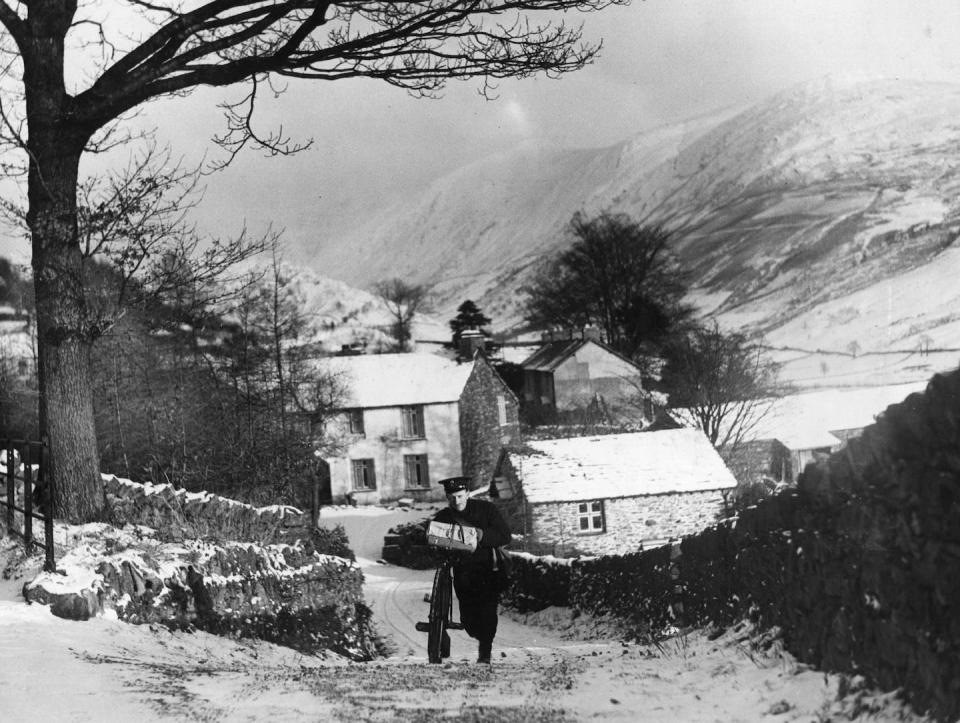 Rural life was more insular in the past. <a href="https://www.gettyimages.com/detail/news-photo/the-postmans-job-is-not-a-happy-one-when-the-snow-is-on-the-news-photo/3288430" rel="nofollow noopener" target="_blank" data-ylk="slk:Fox Photos/Hulton Archive via Getty Images;elm:context_link;itc:0;sec:content-canvas" class="link ">Fox Photos/Hulton Archive via Getty Images</a>