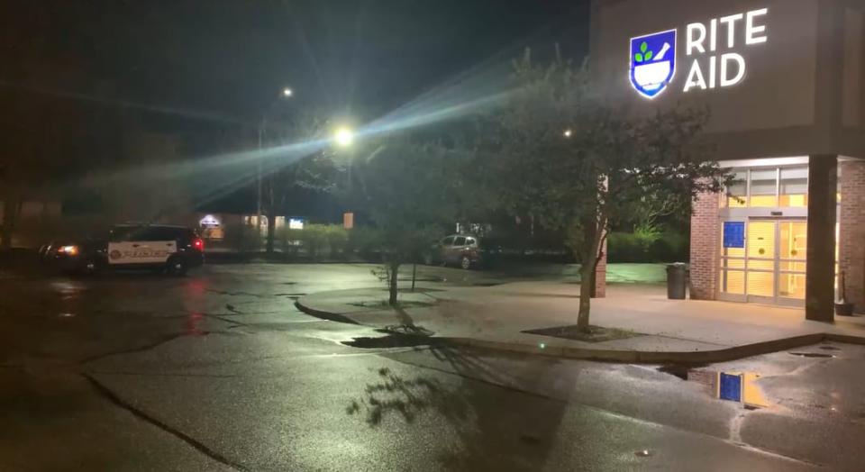 Car crashes in Kettering Rite Aid