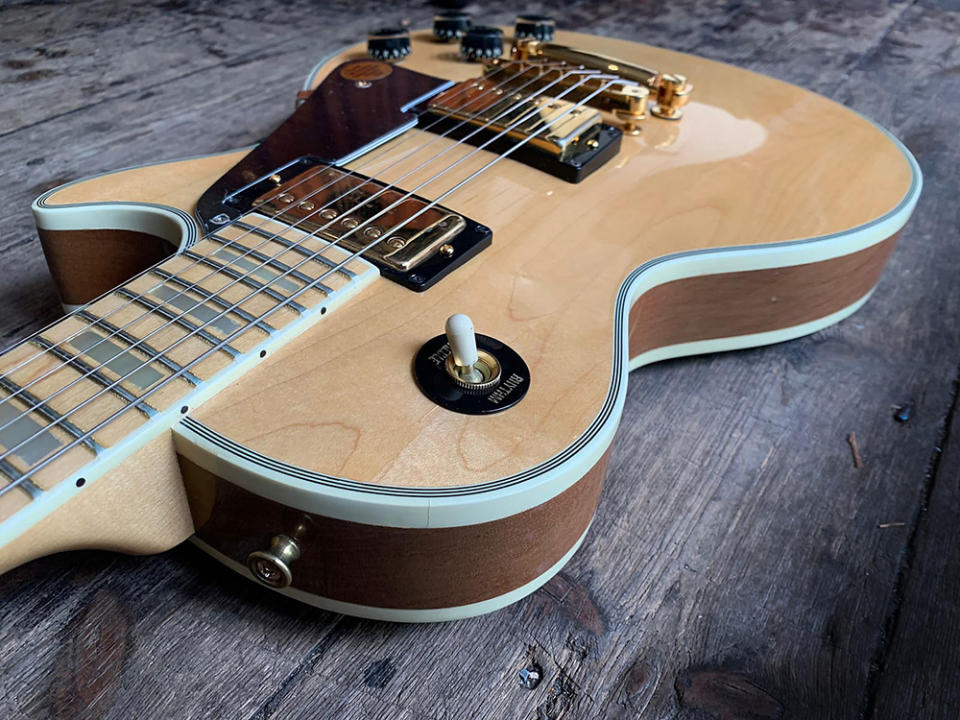 A Gibson Les Paul Custom 1981 owned by Les Paul