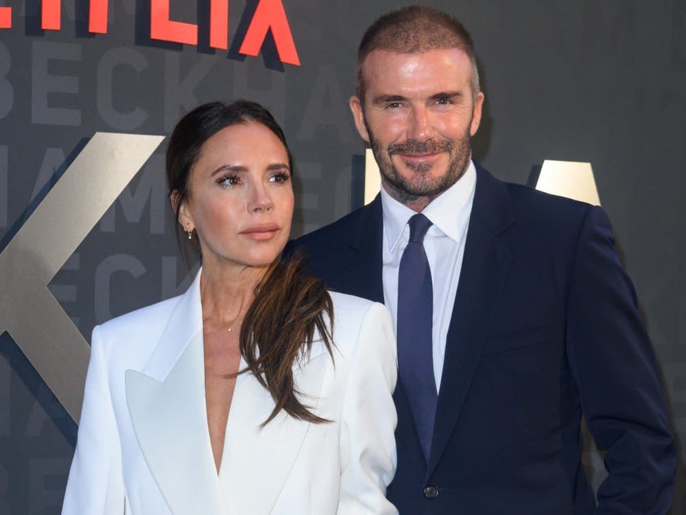 Victoria und David Beckham postete auf Instagram Bilder von sich in ihren Hochzeitsoutfits. (Bild:  Joanne Davidson/ddp images)