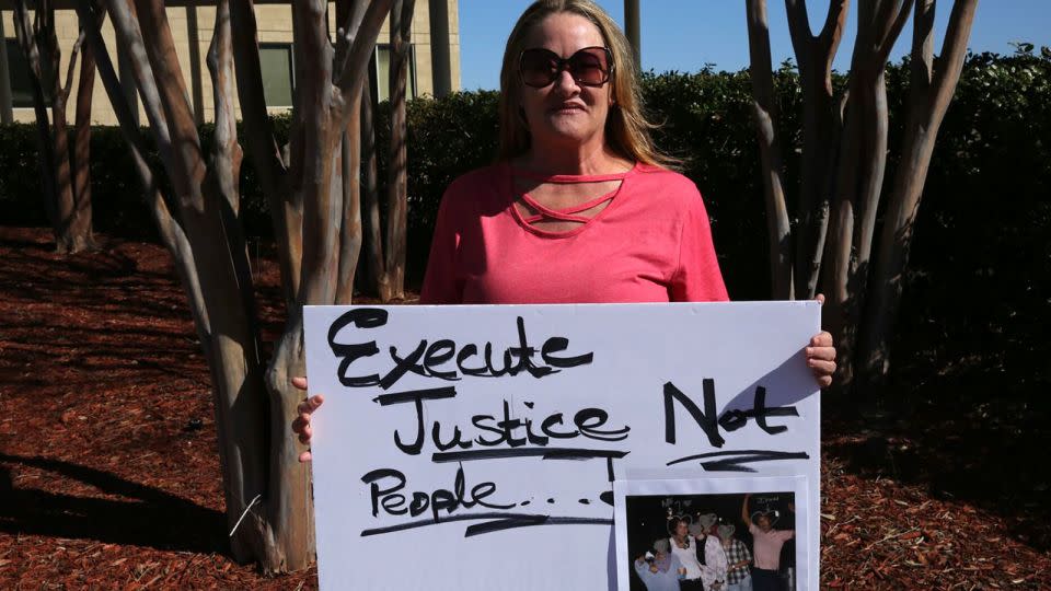 Nikki Pratt, longtime friend of Ivan Cantu, shows up at a rally in support of Cantu at the Collin County courthouse. - Ashley Killough/CNN