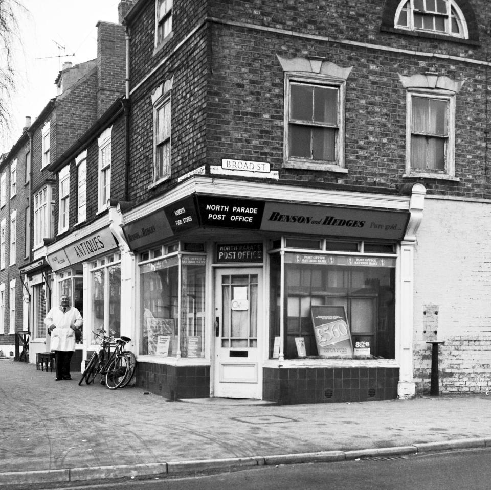 Margaret Thatcher's fathers grocers shop and their flat above it