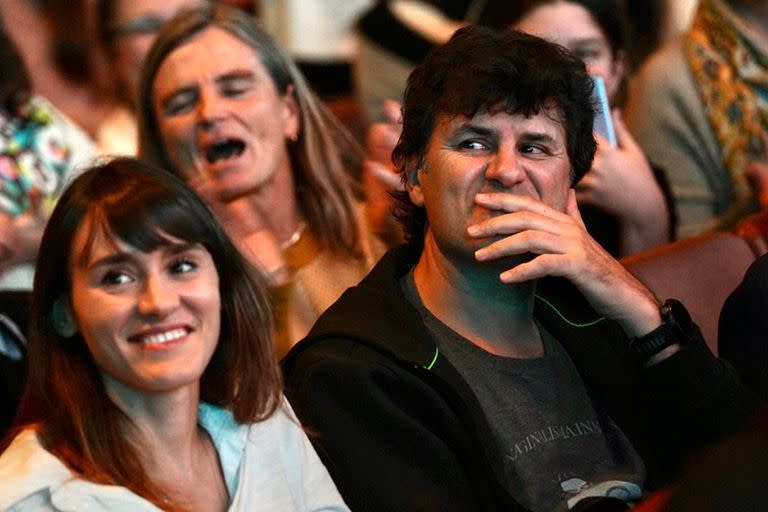 Andrés Ciro Martínez junto a su hija Katja