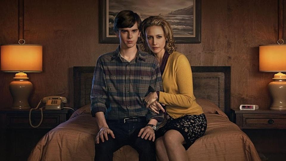 Freddie Highmore and Vera Farmiga in Bates Motel