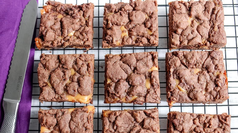 Aerial shot of 5-ingredient cookie bars