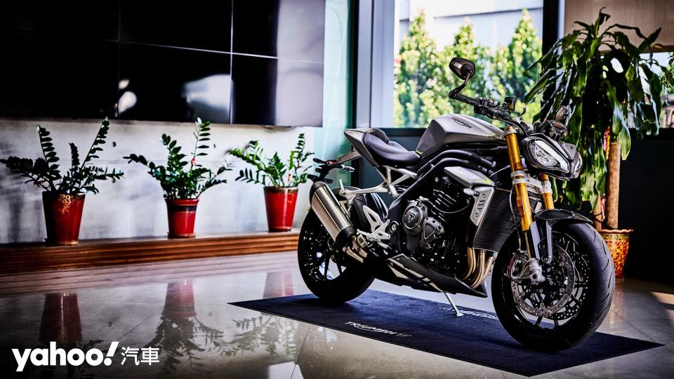 2021 Triumph Speed Triple RS、Speed Twin雙車鑑賞會！揚起最古典的街車篇章！