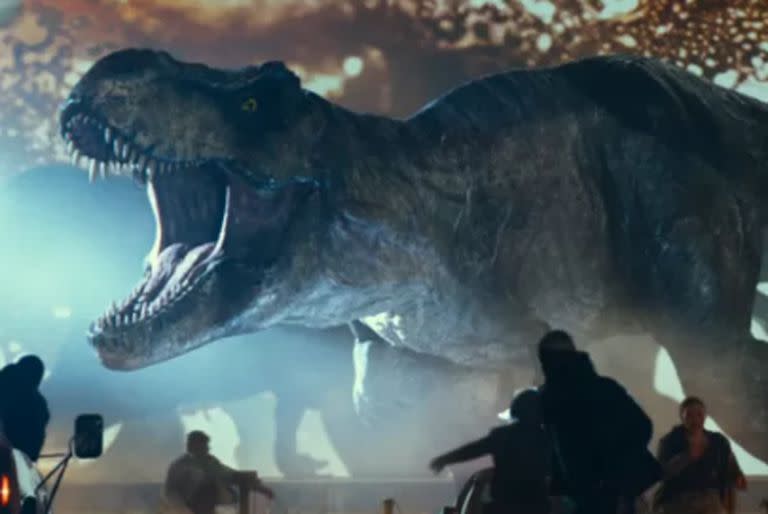 "Jurassic World: Dominion", la última entrega de la saga cinematográfica que Steven Spielberg comenzó en 1993 con "Jurassic Park", comienza en la prehistoria.