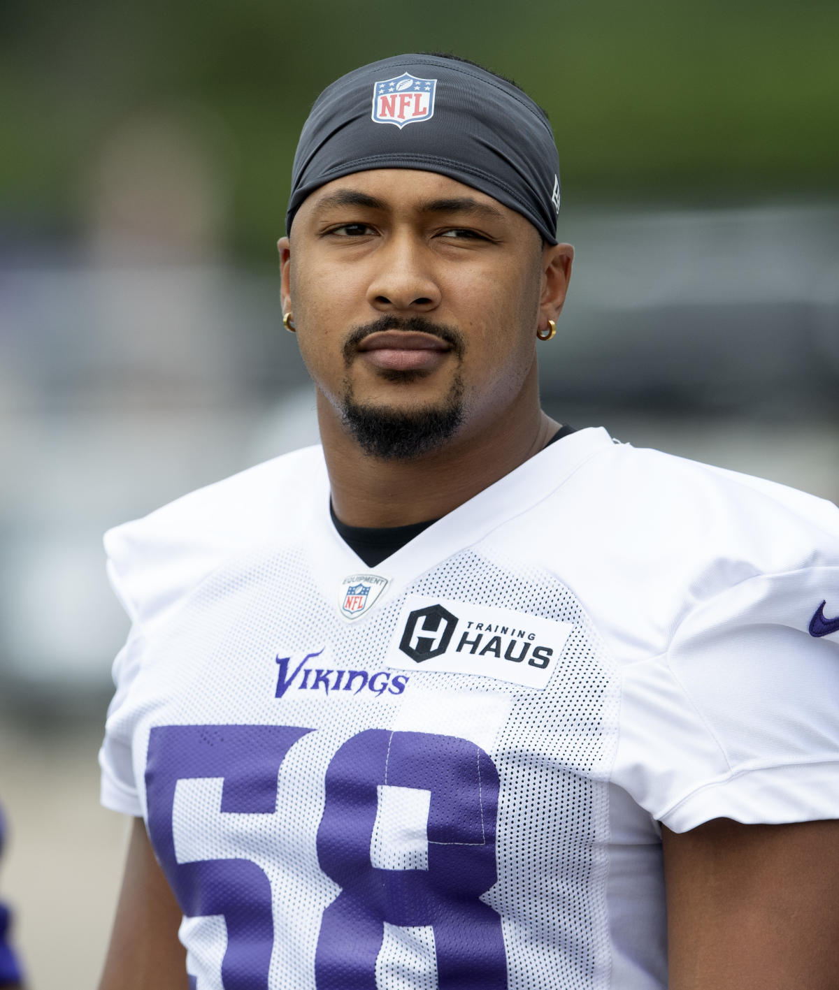 Vikings elevate Kyle Hinton, T.J. Smith from practice squad for game at  Green Bay