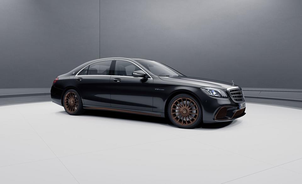 <p>We reported last April that <a rel="nofollow noopener" href="https://www.caranddriver.com/news/a19694834/mercedes-amg-to-drop-v-12-engines/" target="_blank" data-ylk="slk:Mercedes would be dropping the silky-smooth V-12 engine;elm:context_link;itc:0;sec:content-canvas" class="link ">Mercedes would be dropping the silky-smooth V-12 engine</a> from the S-class lineup once a redesigned model hit the market.</p>