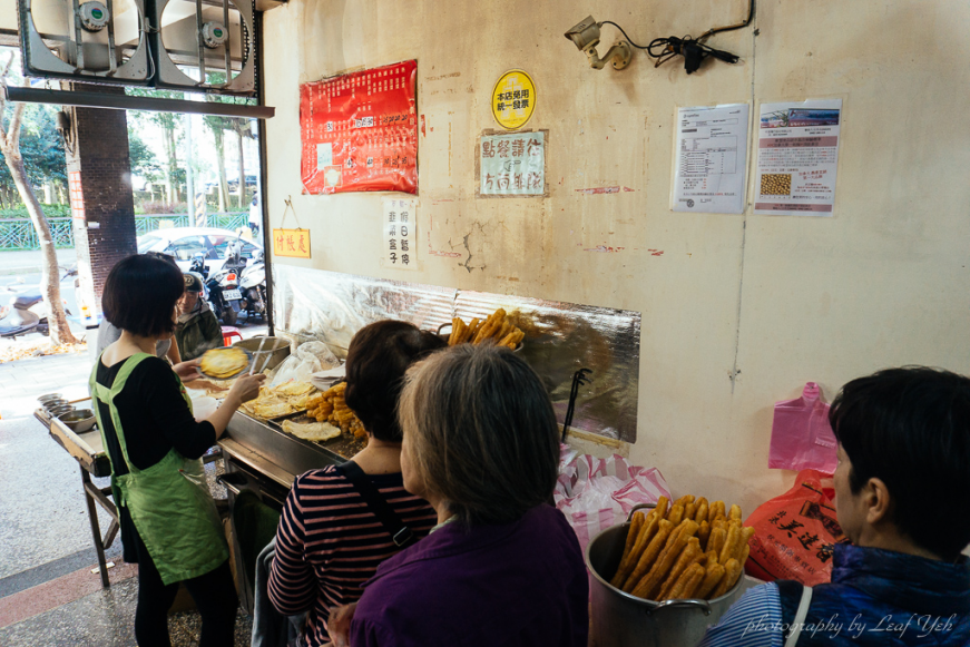 至誠豆漿坊,士林早餐,外雙溪早餐,士林豆漿店,台北傳統早餐,台北燒餅油條推薦,士林燒餅油條必吃,士林蛋餅推薦,士林美食,陽明山美食,陽明山腳早餐