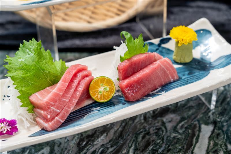 旭集高雄店期間限定的日本黑鮪魚生魚片。（圖／業者提供）