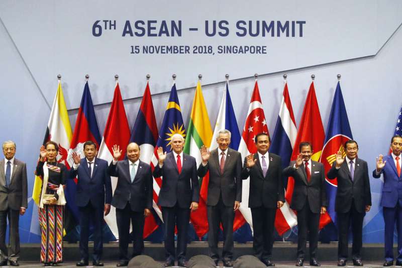 2018年11月15日，第6屆東協美國峰會（Asean-US Summit）大合照。（AP）