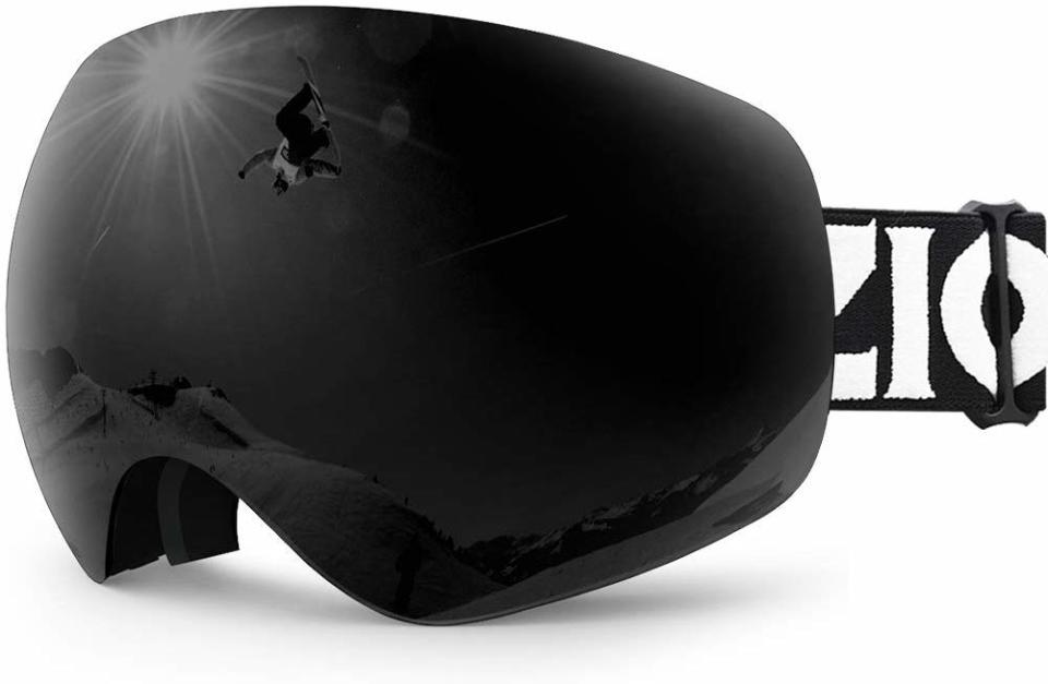 Get panoramic vision on the slopes—with no glare in sight. (Photo: Amazon)