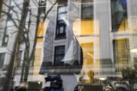 Samuel Bankman-Fried arrives to Manhattan federal court in New York, Thursday, Feb. 9, 2023, in New York. (AP Photo/John Minchillo)