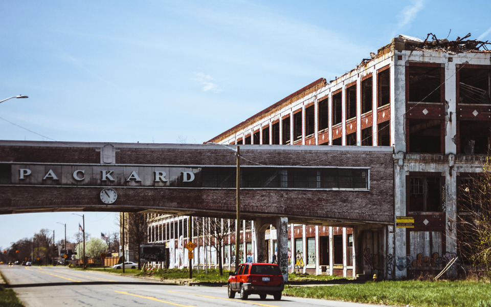 底特律有大量空置車廠，圖中Packard車廠自1958年起空置至今。（Getty Images）oit. This factory was closed in 1958.