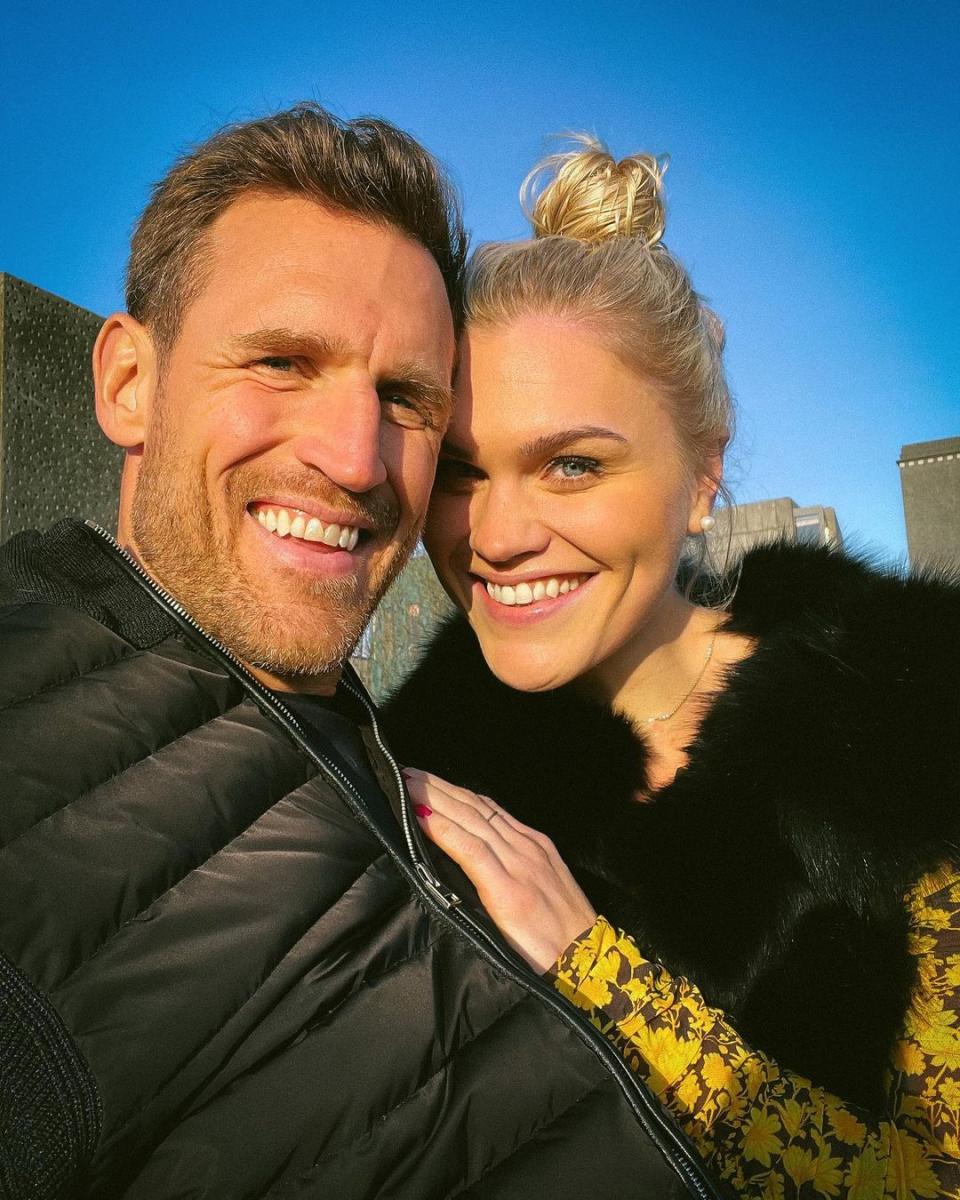 Julianne Hough Is Officially Single, Divorce With Brooks Laich Is Finalized