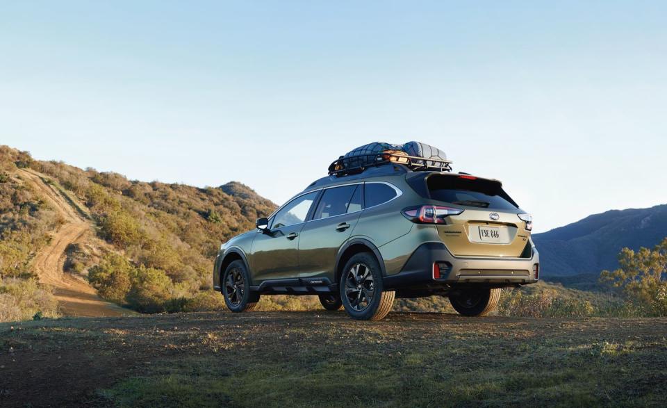 VIew 2020 Subaru Outback Photos