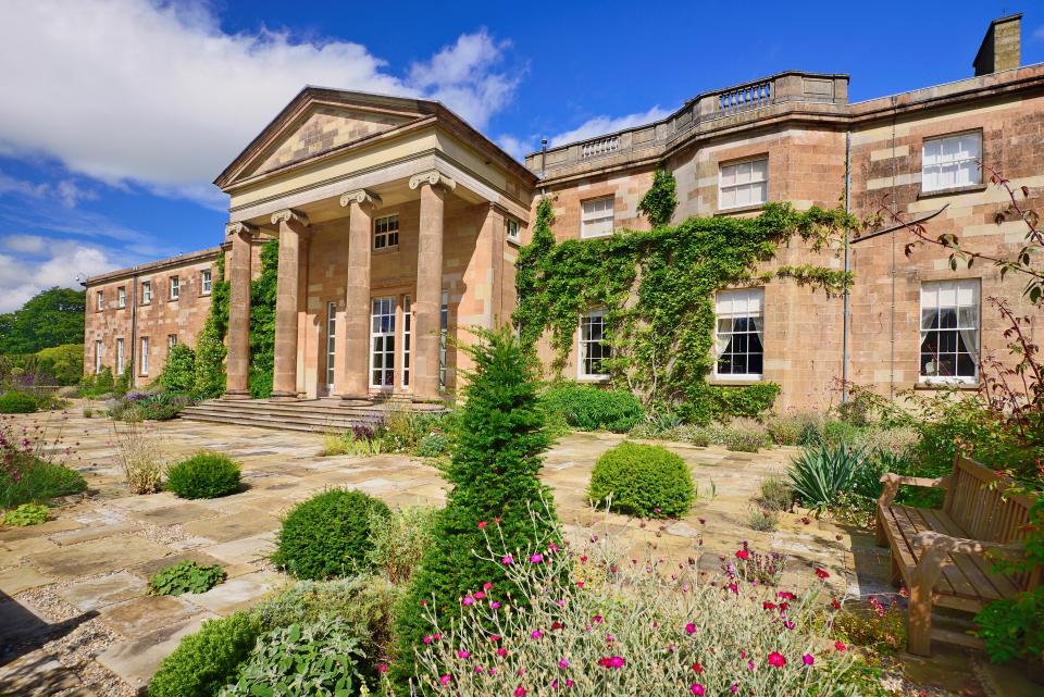Ireland. County Down. Hillsborough Castle. (Photo by: Hugh Rooney/Eye Ubiquitous/Universal Images Group via Getty Images)
