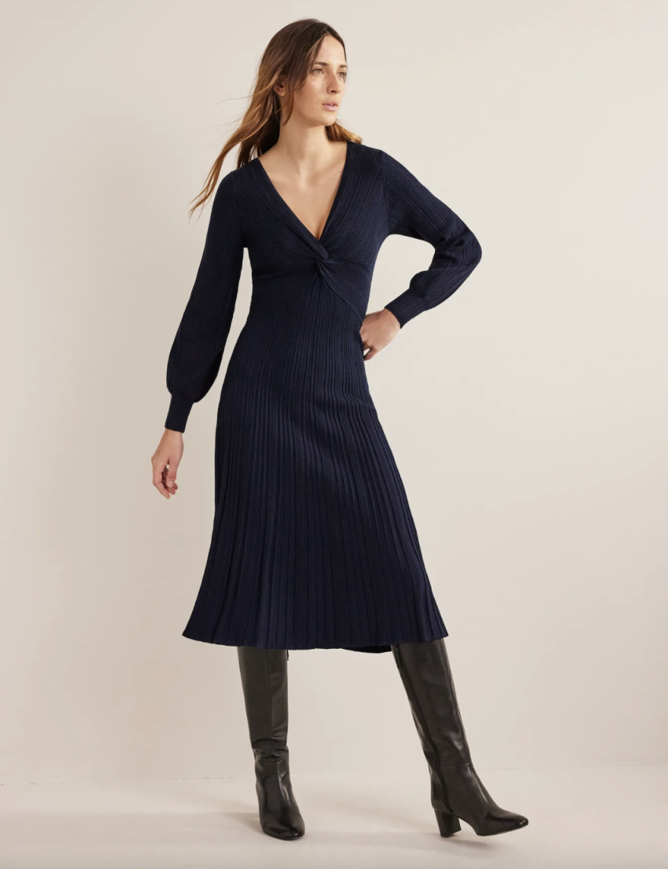 This midi dress is available in 3 colors. navy, black, green.  (Boden)