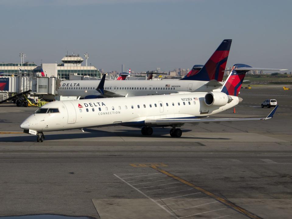 Delta Air Lines Bombardier CRJ 700 regional jet