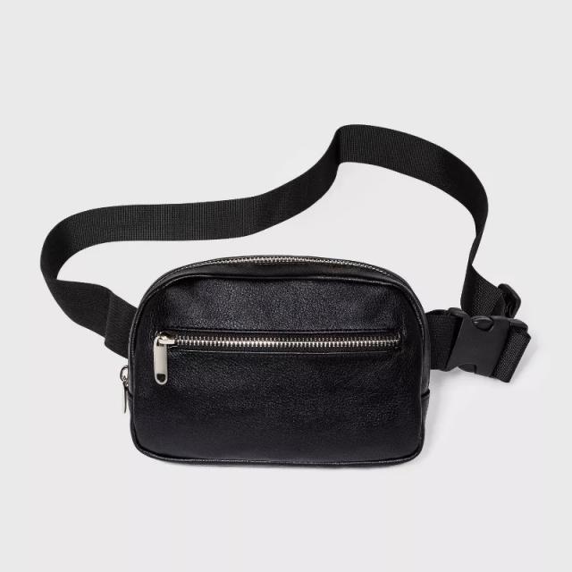 Target Shoppers Love This $15 Lululemon Bag Dupe That Carries All Your  Essentials 'Hands-Free