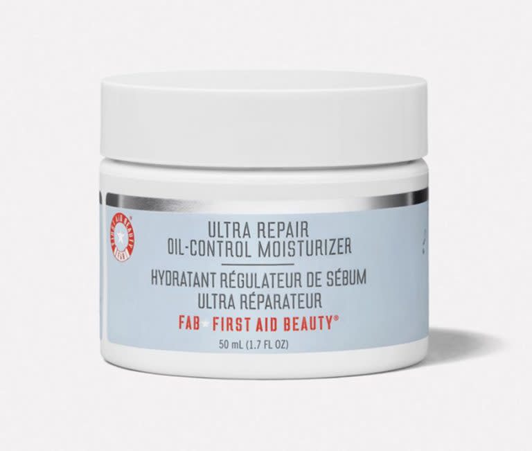 Crema hidratante First Aid Beauty ultra reparadora para el control de la grasa. (Foto: First Aid Beauty)